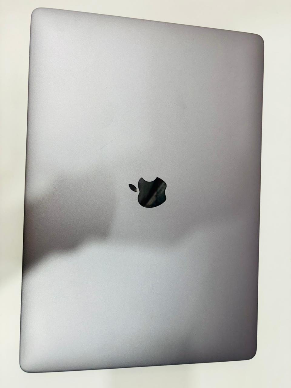 Model: MacBook Pro (15-inch, 2019) Processor: 2.6 GHz 6-Core Intel Core i7 Memory: 16 GB 2400 MHz DDR4 Storage: 256 GB SSD (with 227.99 GB available) Graphics: Intel UHD Graphics 630 1536 MB - Image 3