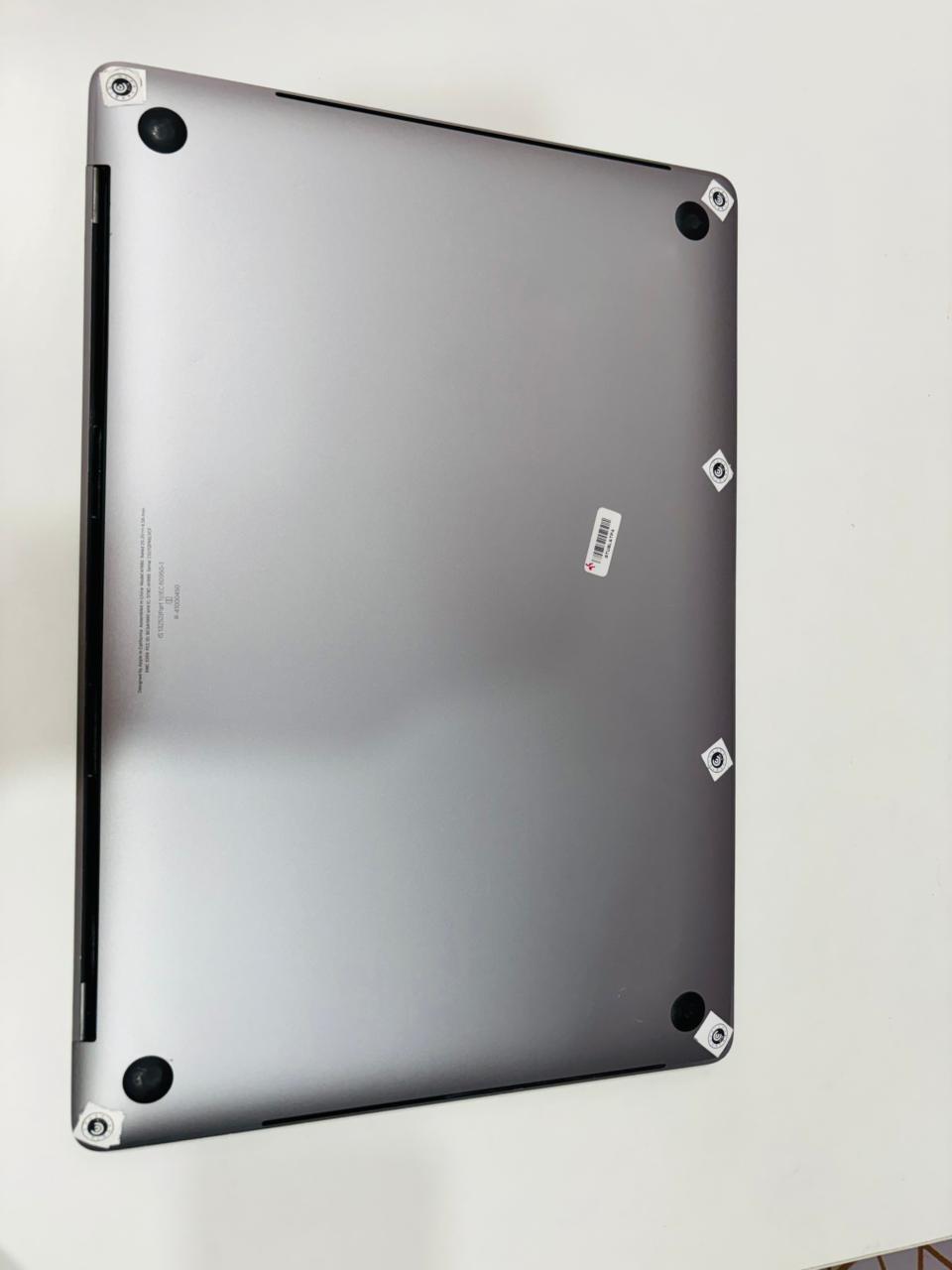 Model: MacBook Pro (15-inch, 2019) Processor: 2.6 GHz 6-Core Intel Core i7 Memory: 16 GB 2400 MHz DDR4 Storage: 256 GB SSD (with 227.99 GB available) Graphics: Intel UHD Graphics 630 1536 MB - Image 5