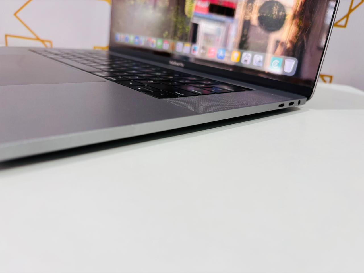 Model: MacBook Pro (15-inch, 2019) Processor: 2.6 GHz 6-Core Intel Core i7 Memory: 16 GB 2400 MHz DDR4 Storage: 256 GB SSD (with 227.99 GB available) Graphics: Intel UHD Graphics 630 1536 MB - Image 6